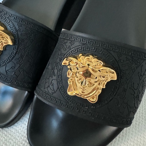 VERSACE SLIDES - Picture 3 of 8